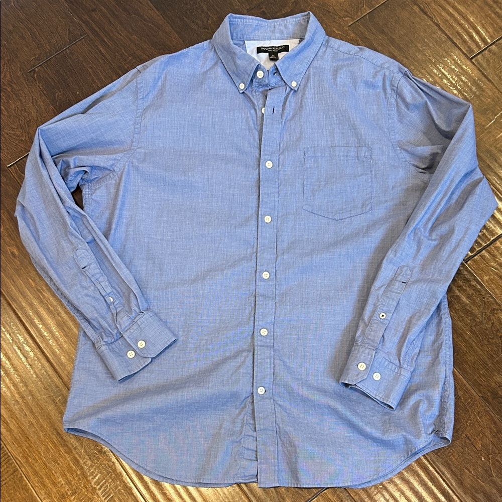Banana Republic Casual Blue Button-Down Shirt